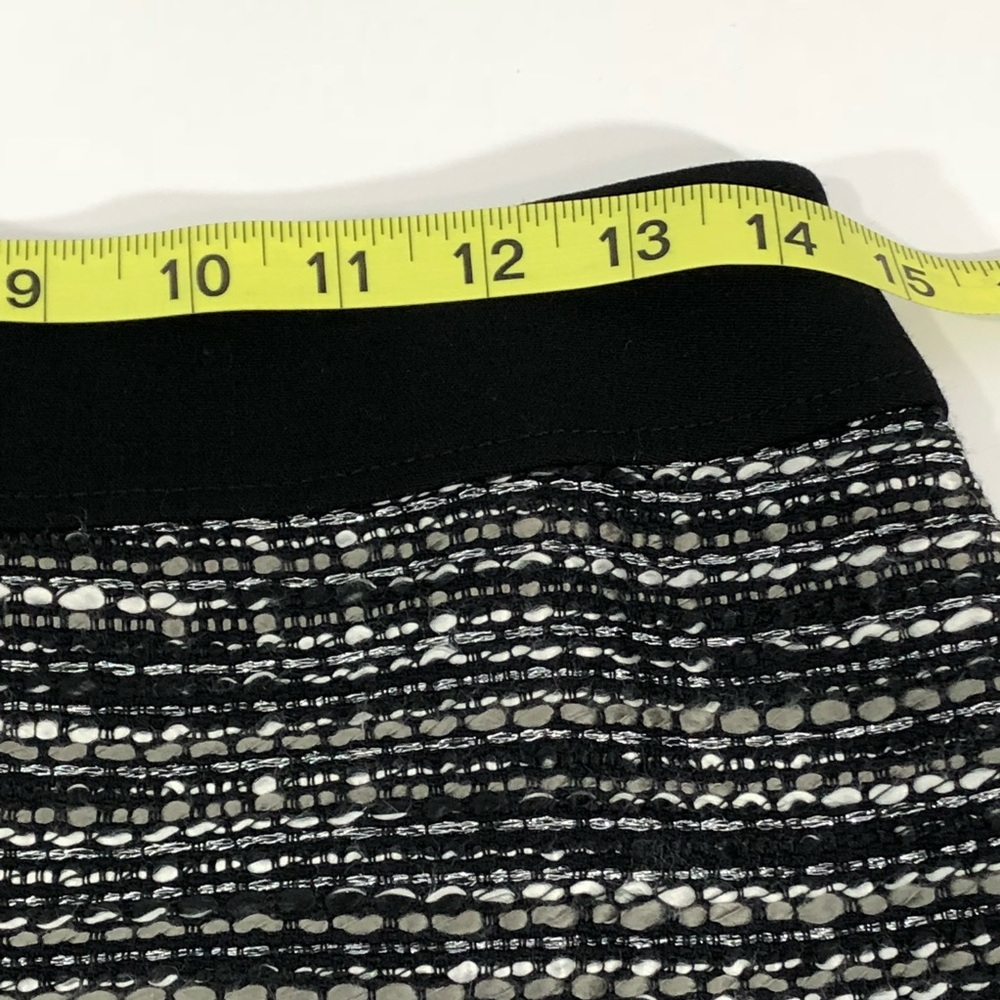 Tahari Boucle Metallic Print Skirt Size 4 - Picture 6 of 7